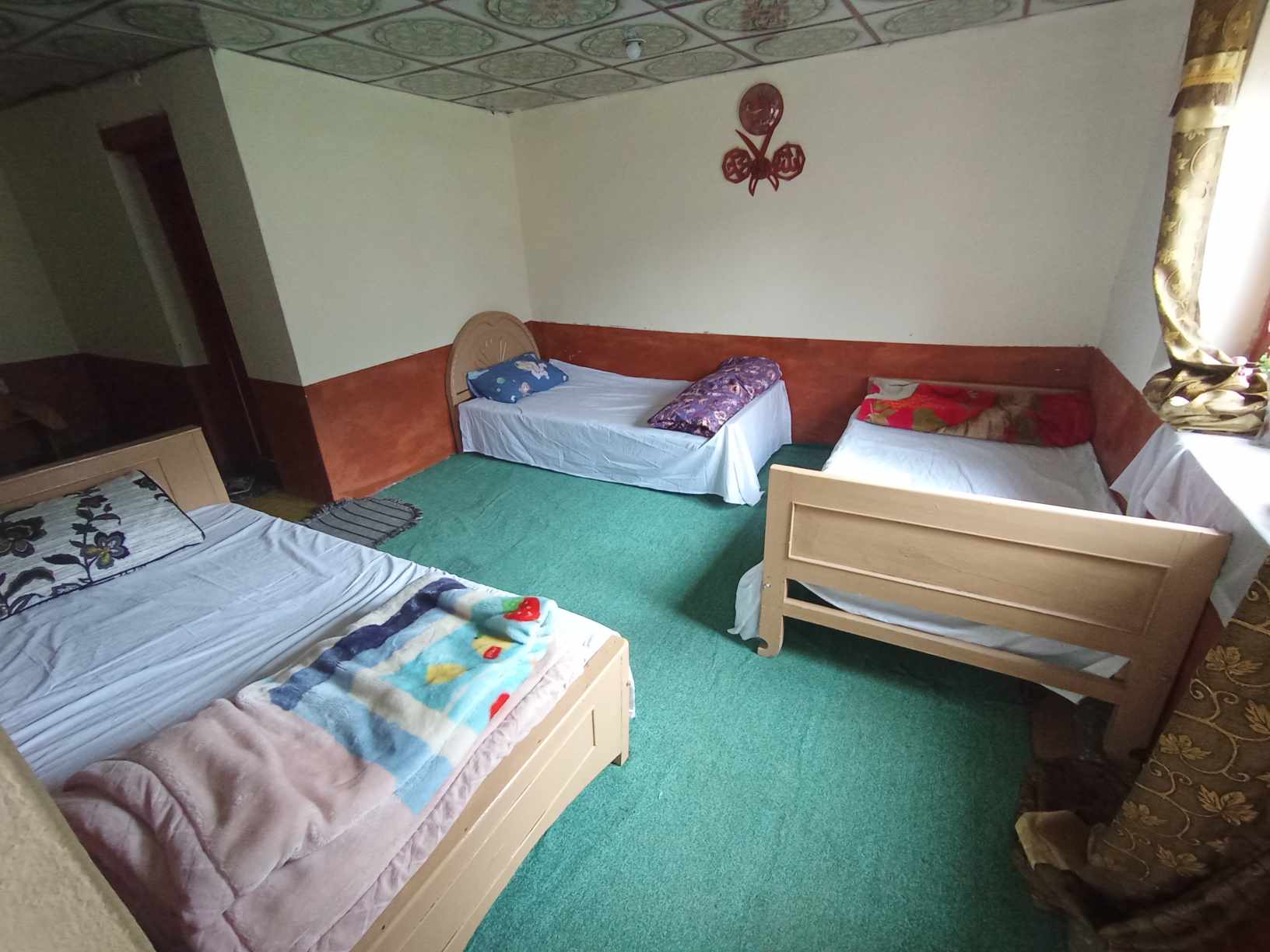 Group Room with multiple single beds